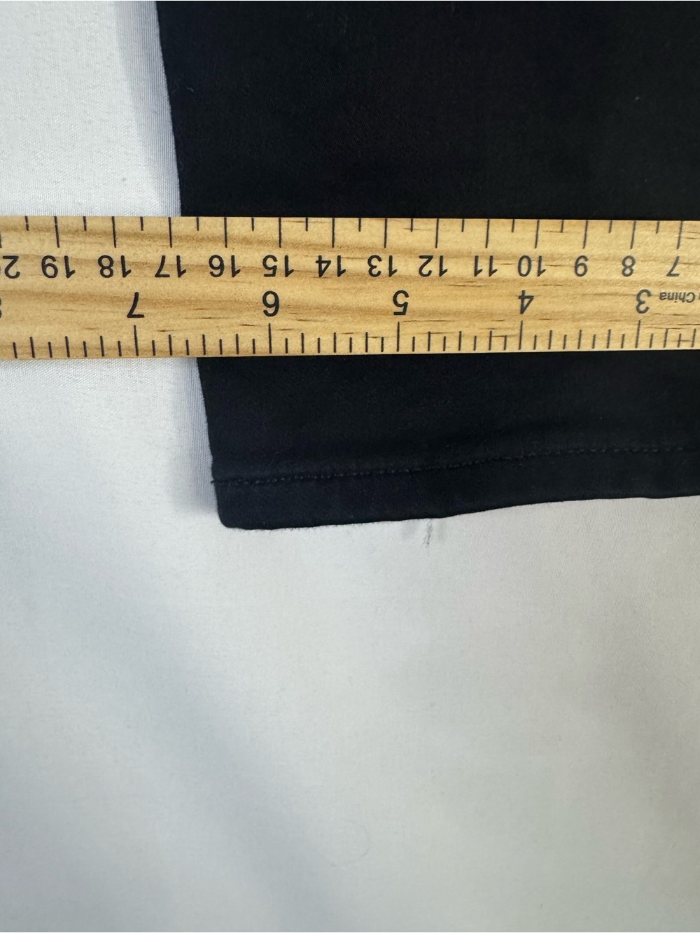 Banana Republic Slim Black Men's Jeans - Classic Slim Fit - Picture 4 of 10